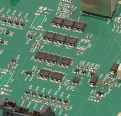 よい価格 4層PCBボード EMSPCBA FR4 TG135 1.6mm と ENIG 表面仕上げ オンライン