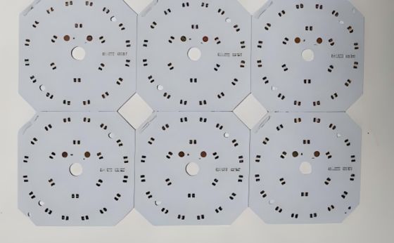 よい価格 1 Layer LED PCB Board With Aluminium Base Board 1OZ And White Soldermask オンライン