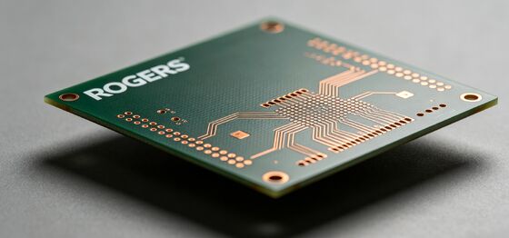 品質 テレコミュニケーション向けに開発されたEING搭載ロジャース製プリント基板（PCB） 工場